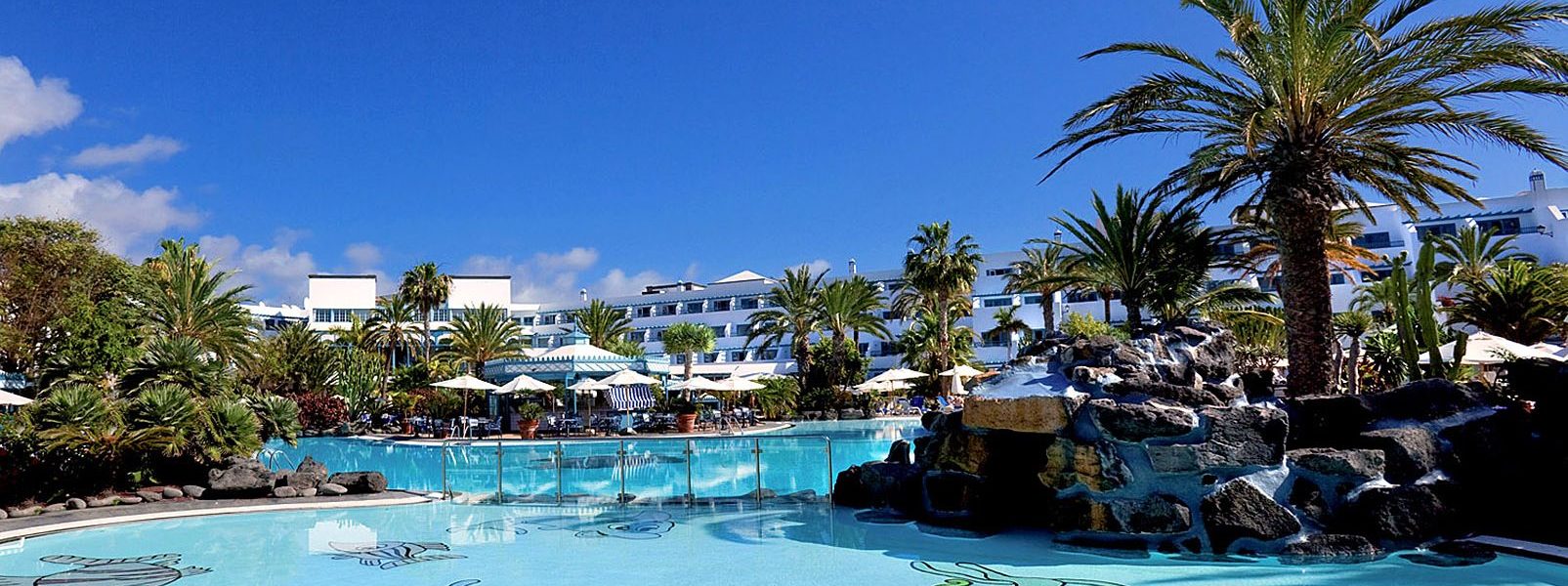 LANZAROTE – HOTEL ACCESSIBILE ED ELEGANTE SU UNA SPLENDIDA SPIAGGIA